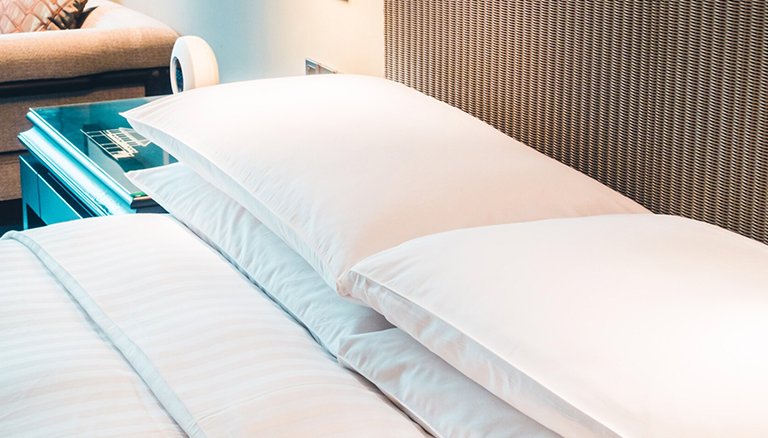 Crisp hotel pillows